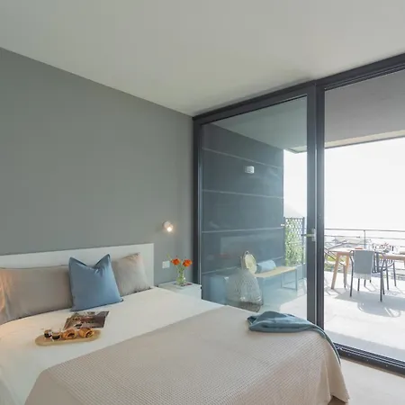 Апартаменты Residenza Maxim With Pool By Rent Нессо