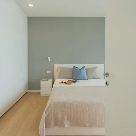 Residenza Maxim With Pool Nesso