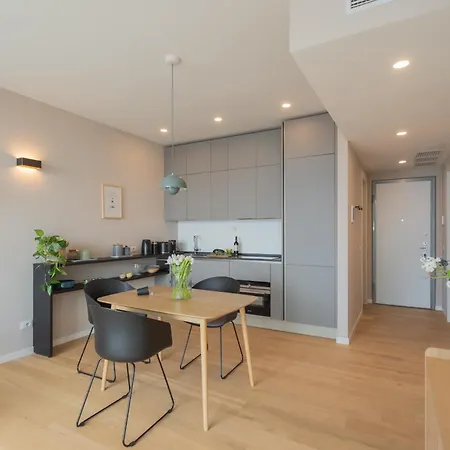 Residenza Maxim With Pool By Rent Apartment *