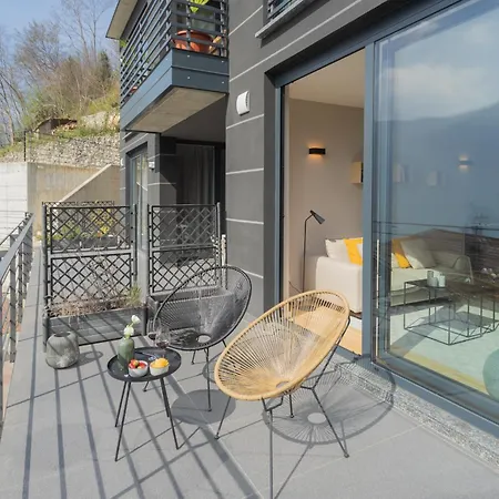 Residenza Maxim With Pool By Rent *