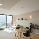 아파트 Residenza Maxim With Pool *