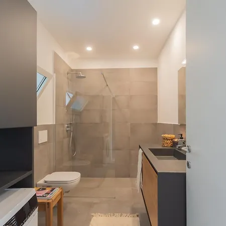 Residenza Maxim With Pool By Rent