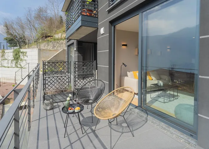 Residenza Maxim With Pool By Rent *